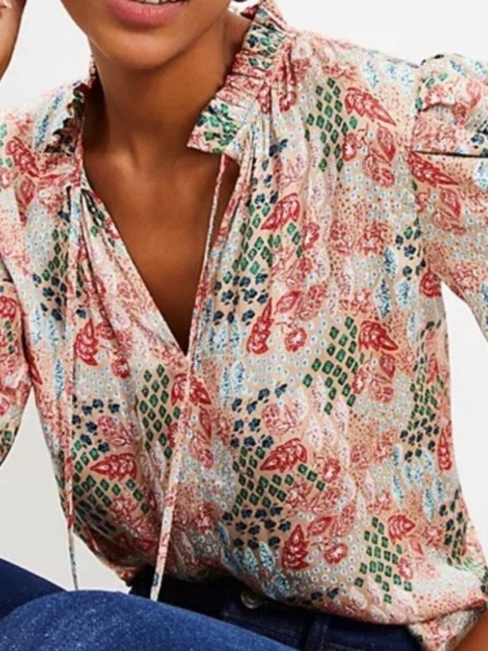 LOFT Size S Garden Print Cinched/Ruched Sleeve Tie Neck Blouse